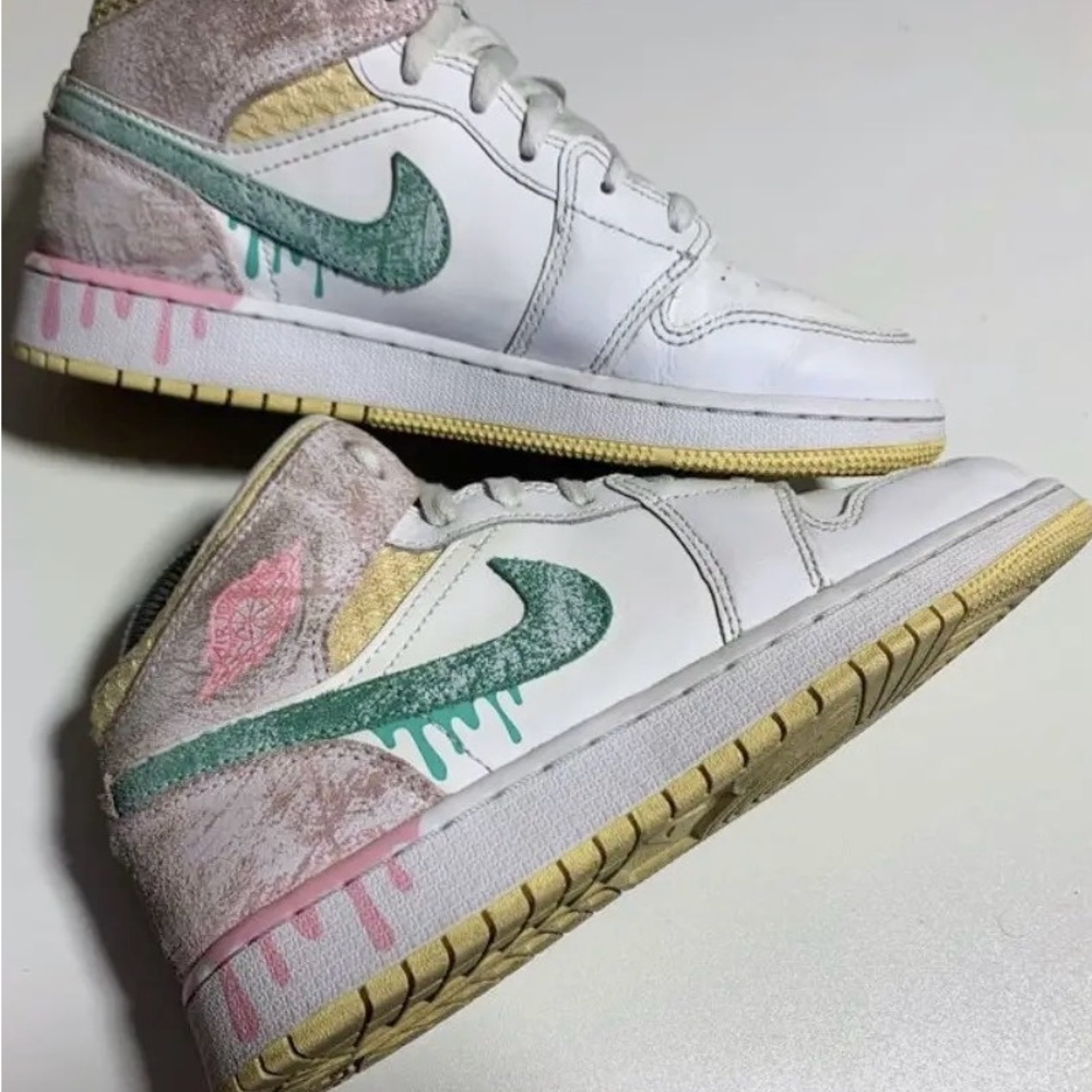 Nike Air Jordan 1 Low White and Green Sneakers